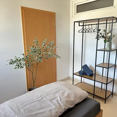 Modernes Business Penthouse Stuttgart-sindelfingen, 6 Schlafzimmer, 9 Einzelbetten, Messe, A81 * Schönaich