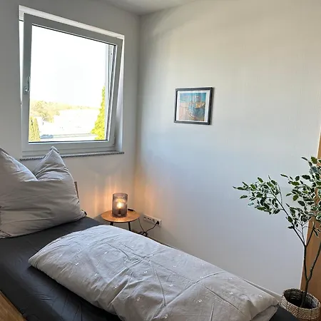 Modernes Business Penthouse Stuttgart-sindelfingen, 6 Schlafzimmer, 9 Einzelbetten, Messe, A81 Apartament Schönaich