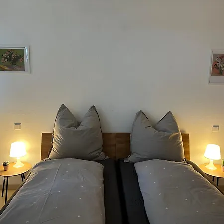 Apartament Modernes Business Penthouse Stuttgart-sindelfingen, 6 Schlafzimmer, 9 Einzelbetten, Messe, A81