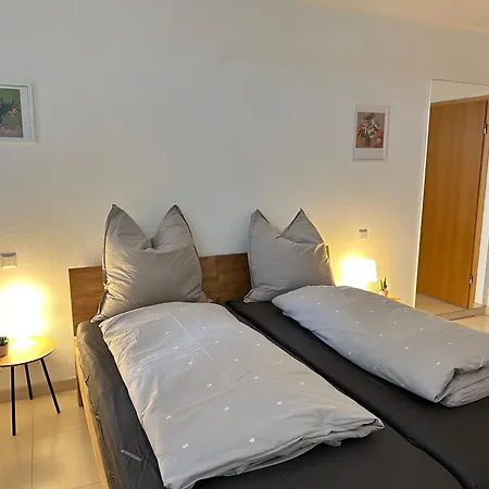 Premium Firmenunterkunft Stuttgart-schoenaich - 6 Schlafzimmer - 9 Einzelbetten - 137qm Penthouse - Parken Frei - Ideal Fuer Teams & Monteure