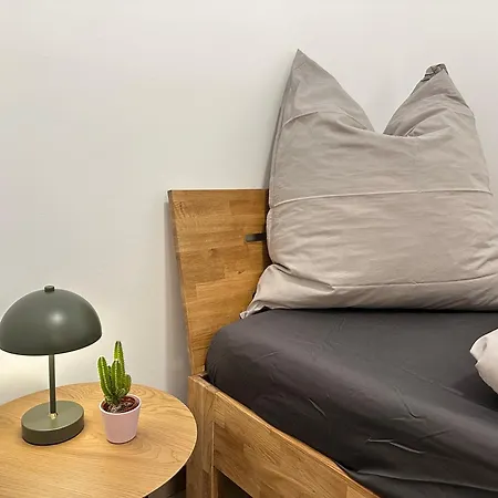 Modernes Business Penthouse Stuttgart-sindelfingen, 6 Schlafzimmer, 9 Einzelbetten, Messe, A81 Apartament