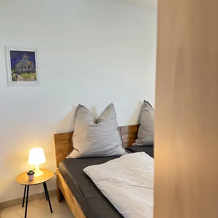 Modernes Business Penthouse Stuttgart-sindelfingen, 6 Schlafzimmer, 9 Einzelbetten, Messe, A81 Appartamento *