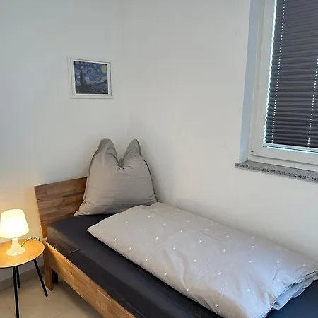 Modernes Business Penthouse Stuttgart-sindelfingen, 6 Schlafzimmer, 9 Einzelbetten, Messe, A81 Schönaich