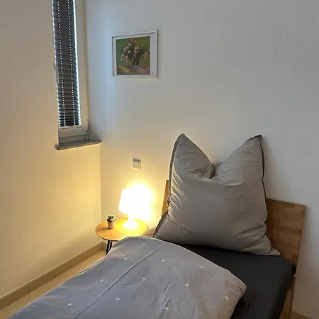 Apartament Modernes Business Penthouse Stuttgart-sindelfingen, 6 Schlafzimmer, 9 Einzelbetten, Messe, A81 Schönaich