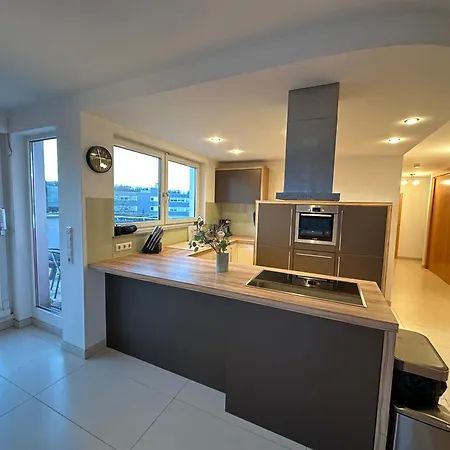 Modernes Business Penthouse Stuttgart-sindelfingen, 6 Schlafzimmer, 9 Einzelbetten, Messe, A81 * Schönaich