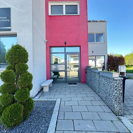 Apartment D2 Luxus-penthouse Mit Dachterrasse - Bis 9 Personen - A81 - Stuttgart - Messe - Daimler - Ab 5 Naechte - Business Center Und Konferenzraum Separat Buchbar Schonaich